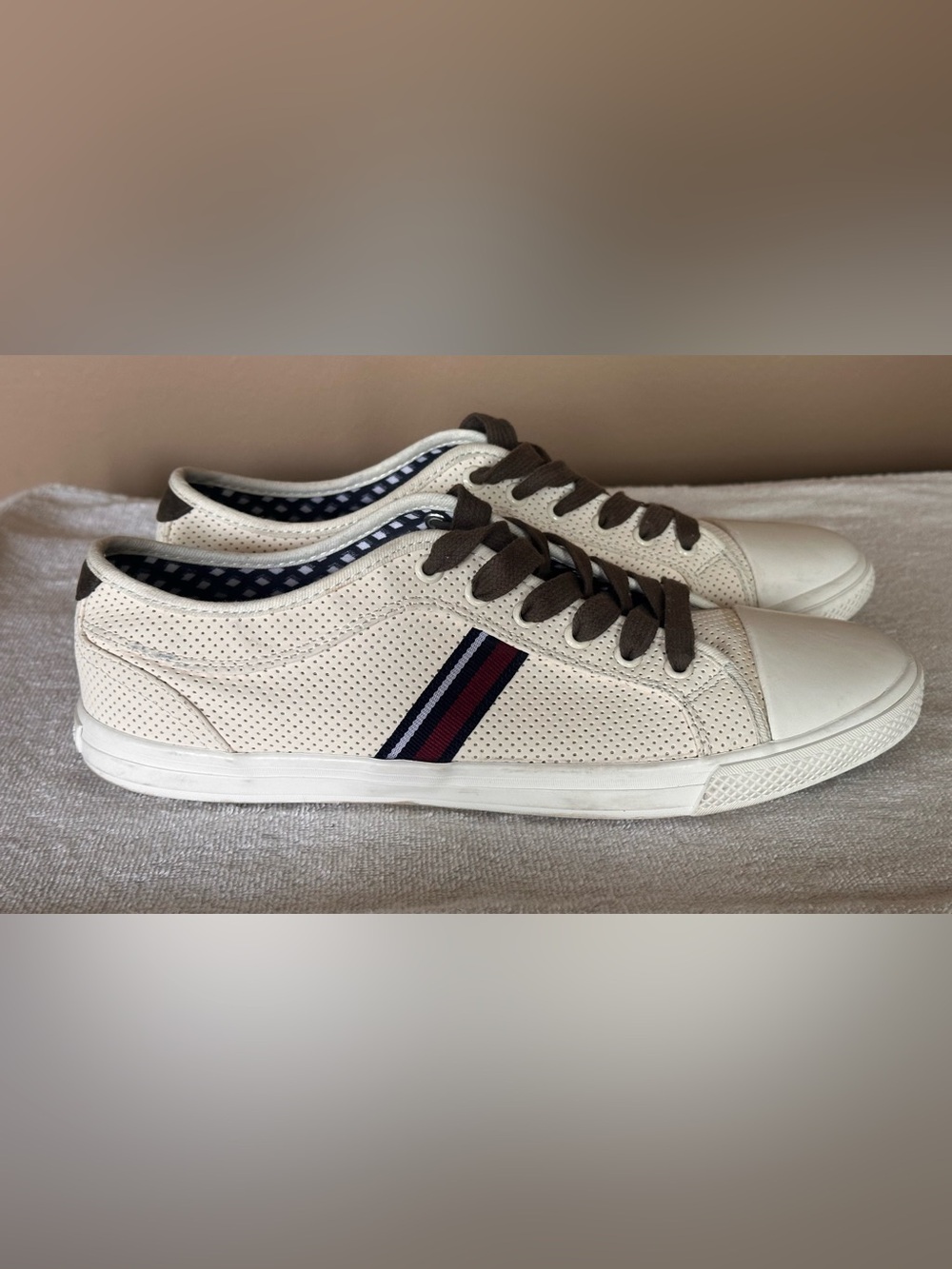 Ben Sherman Perforated Lace-Up Sneakers Men’s Size 9